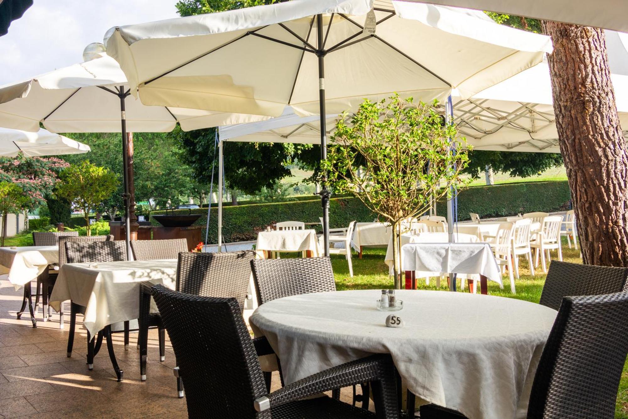 Logis de France Hôtel Restaurant La Bombardière Cuq-Toulza Exterior foto